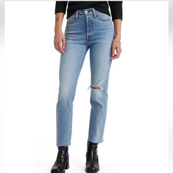 Levi's Denim - Levi’s Jeans - premium “wedgie straight” distressed medium blue button fly